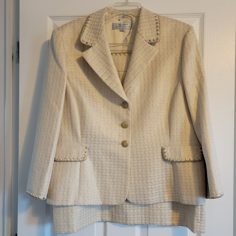 Tahari Gold Metallic Two-piece Suit w/Skirt